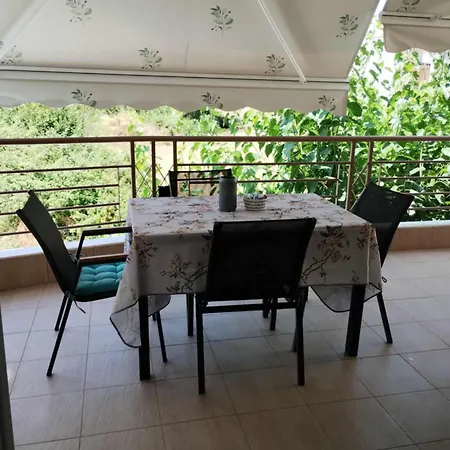 펜션 Avellana Luxury 렙토카리아