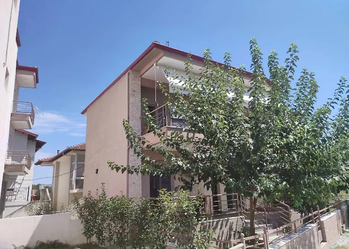 Ferienhaus Avellana Luxury Leptokaryá